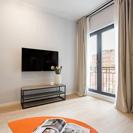 Apartment Sunny 4br Flat - Location - Charming Balcony Bucharest
